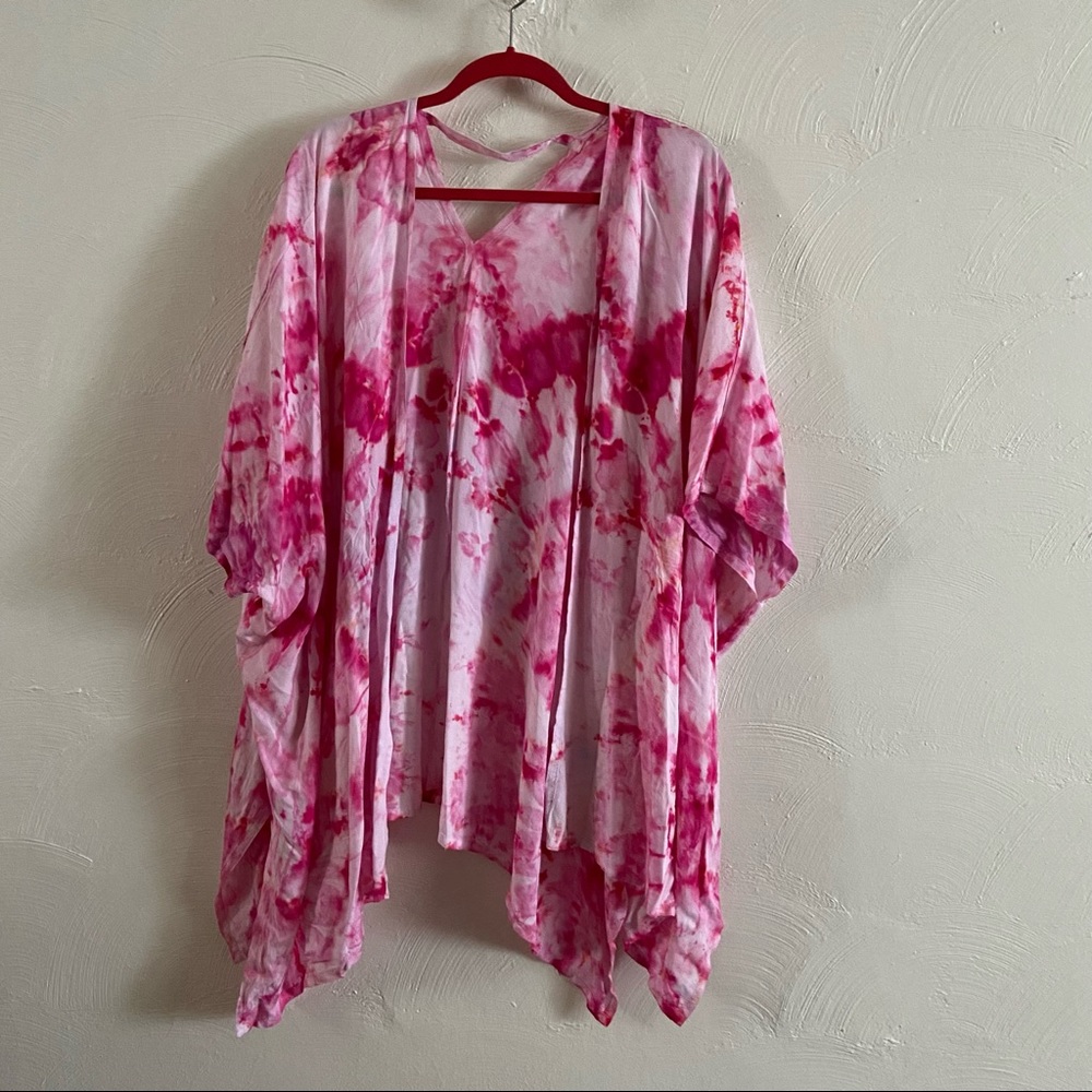 One of a kind tie dye kimono/cover up 🌺